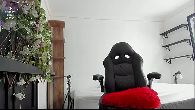 Kora Red69 online show from 04-13-26, 02:22