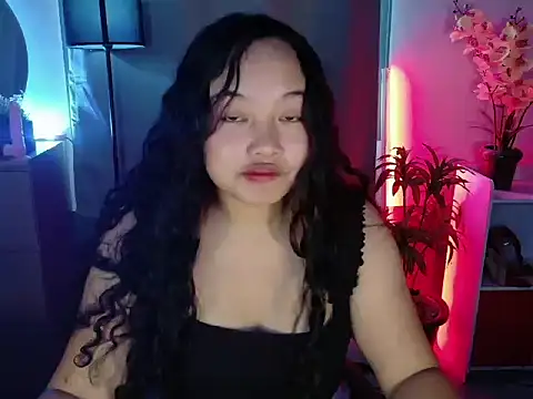 UrFavouriteCravings online show from 04-11-26, 01:43