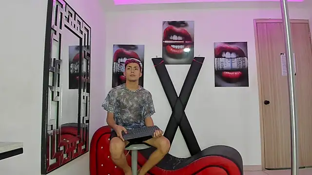 VERY HOT GUYS online show from 11-12-25, 01:28