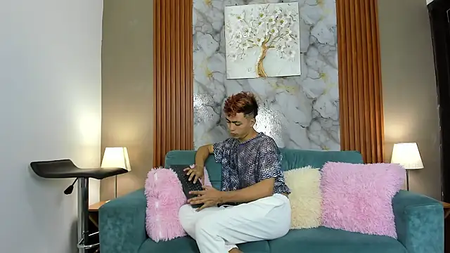 VERY HOT GUYS online show from 02-14-26, 01:19