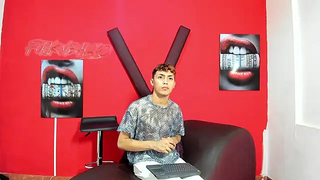 VERY HOT GUYS online show from 04-13-26, 07:19