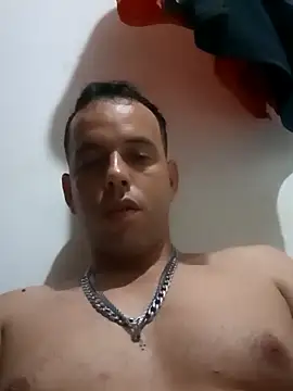 Snapshot of leon_huf chatting on 02-10-26, 08:02 leon huf online show from 02-10-26, 08:02