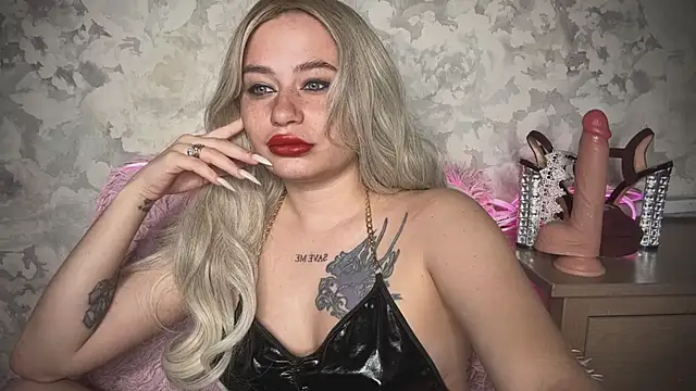 Snapshot of angelalicehell chatting on 11-06-25, 03:40 angelalicehell online show from 11-06-25, 03:40