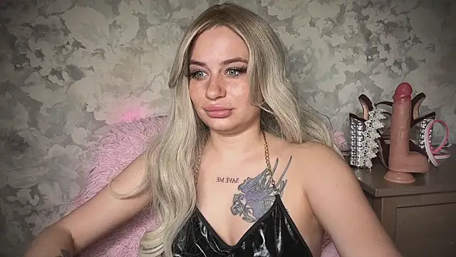 Snapshot of angelalicehell chatting on 11-07-25, 03:17 angelalicehell online show from 11-07-25, 03:17