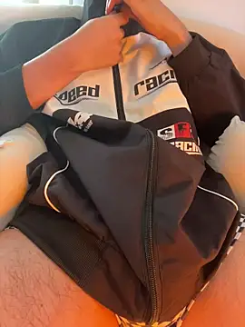 LiamMyst online show from 10-31-25, 01:45