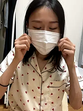 Snapshot of mia2_jp chatting on 10-18-25, 04:37 mia2 jp online show from 10-18-25, 04:37