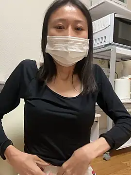 Snapshot of mia2_jp chatting on 11-04-25, 10:58 mia2 jp online show from 11-04-25, 10:58