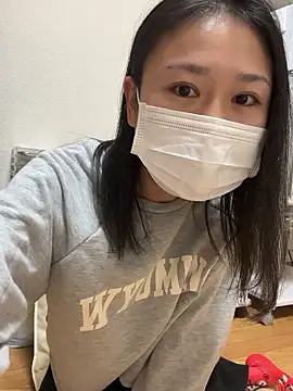 Snapshot of mia2_jp chatting on 11-05-25, 11:54 mia2 jp online show from 11-05-25, 11:54