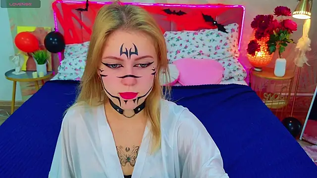 Snapshot of Stellahaart chatting on 10-26-25, 05:13 Stellahaart online show from 10-26-25, 05:13