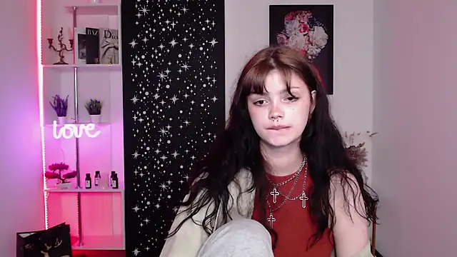 Snapshot of MileyRood chatting on 11-18-25, 01:55 MileyRood online show from 11-18-25, 01:55