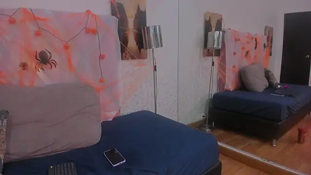 chloejhonson online show from 10-09-25, 11:41