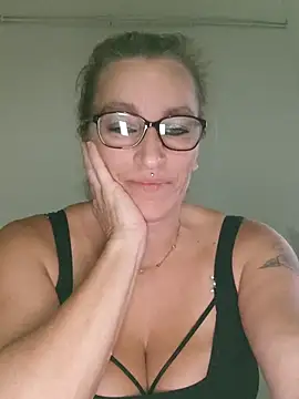 Snapshot of Fifi83Bell chatting on 10-03-25, 07:33 Fifi83Bell online show from 10-03-25, 07:33