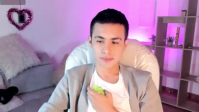 Snapshot of Nyko_ds chatting on 02-11-26, 04:39 Nyko ds online show from 02-11-26, 04:39