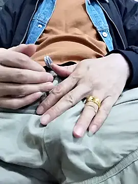 chougegg0214 online show from 04-13-26, 06:52