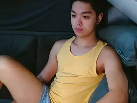 Snapshot of JayKarLo chatting on 07-16-26, 01:00 JayKarLo online show from 07-16-26, 01:00