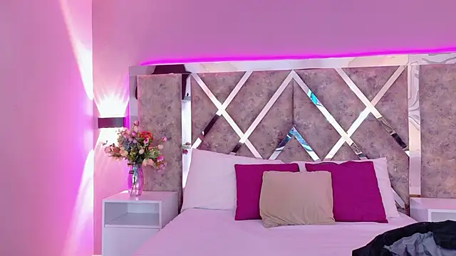 MeganR  online show from 04-15-26, 11:39