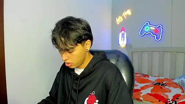 StiwenTwink online show from 10-22-25, 02:17