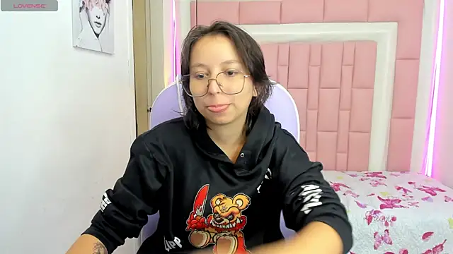 Snapshot of Klaret_Toy chatting on 07-10-26, 07:27 Klaret Toy online show from 07-10-26, 07:27
