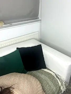 LolaReaX online show from 10-17-25, 07:11