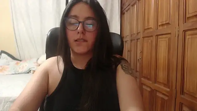 Venus cat  online show from 04-22-26, 03:09