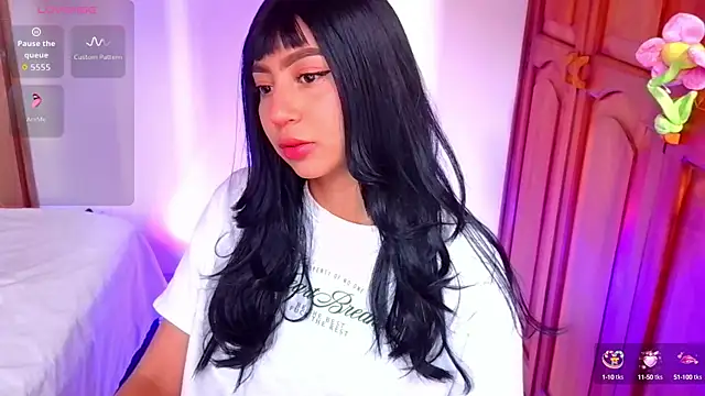 emma web  online show from 10-17-25, 03:03