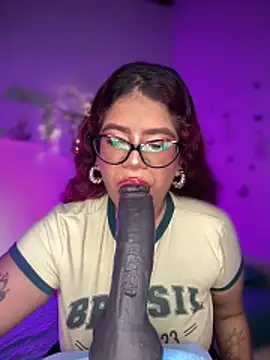 Snapshot of Solaangel_ chatting on 02-16-26, 11:01 Solaangel online show from 02-16-26, 11:01