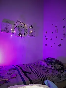 Snapshot of Solaangel_ chatting on 02-28-26, 11:28 Solaangel online show from 02-28-26, 11:28