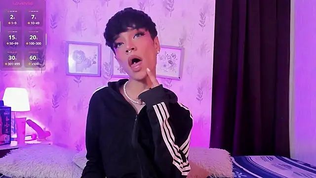 Snapshot of alana_madison10 chatting on 10-16-25, 07:48 alana madison10 online show from 10-16-25, 07:48