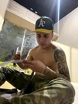 Snapshot of jeff2995_ chatting on 10-29-25, 06:37 jeff2995 online show from 10-29-25, 06:37