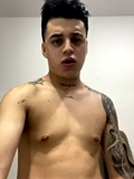 Snapshot of jeff2995_ chatting on 10-31-25, 04:57 jeff2995 online show from 10-31-25, 04:57