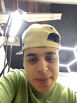 Snapshot of jeff2995_ chatting on 11-08-25, 09:13 jeff2995 online show from 11-08-25, 09:13