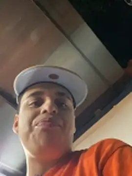 Snapshot of jeff2995_ chatting on 11-25-25, 04:12 jeff2995 online show from 11-25-25, 04:12