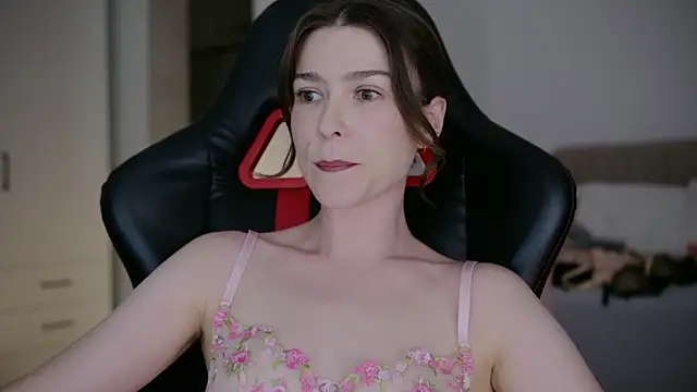 WowHelloAlice online show from 03-10-26, 11:10