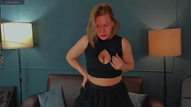 AriaEven online show from 03-10-26, 03:00