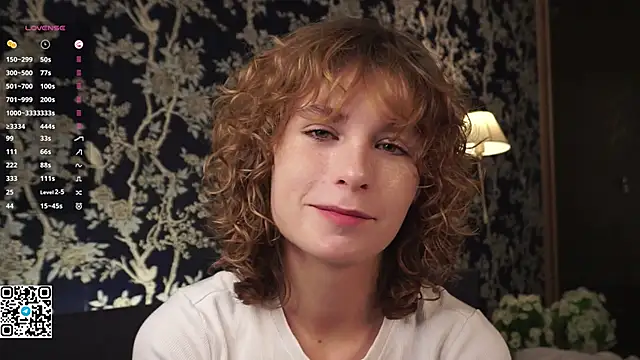 Snapshot of BellaReppert chatting on 11-05-25, 08:25 BellaReppert online show from 11-05-25, 08:25