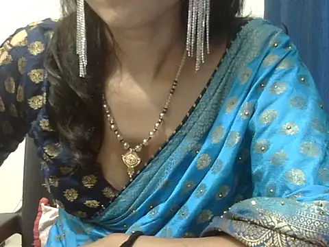 Snapshot of Laila_Cute chatting on 07-30-26, 04:39 Laila Cute online show from 07-30-26, 04:39