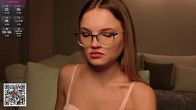 JulieLupo online show from 01-06-26, 06:06