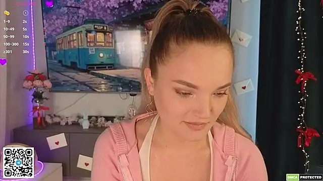 JulieLupo online show from 04-11-26, 07:45