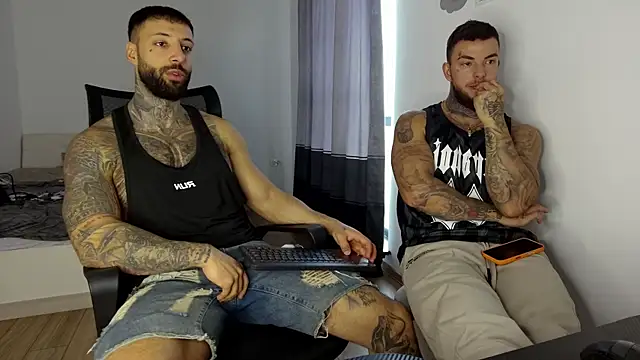 Snapshot of MasculineGuy99 chatting on 11-11-25, 08:58 MasculineGuy99 online show from 11-11-25, 08:58