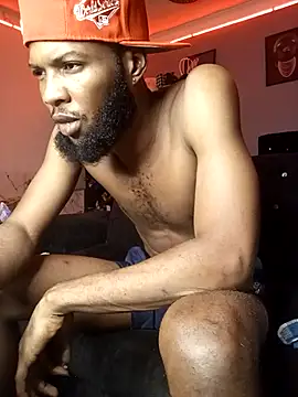 Snapshot of FreakyKaigrey chatting on 10-22-25, 02:01 FreakyKaigrey online show from 10-22-25, 02:01