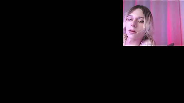 Snapshot of SophieDiamond_Xx chatting on 11-21-25, 02:05 SophieDiamond Xx online show from 11-21-25, 02:05