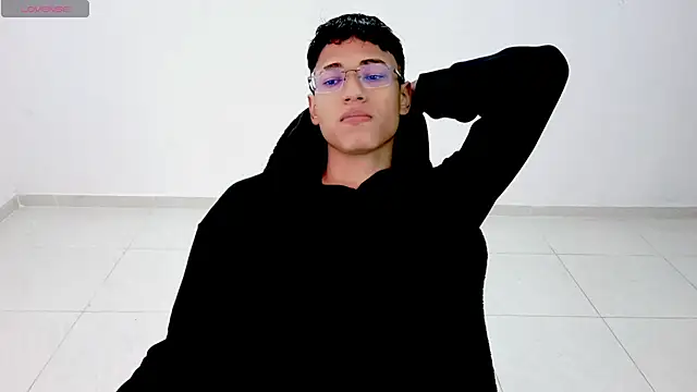 Im david02 online show from 04-15-26, 02:02