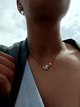 Jade 1-9 online show from 10-08-25, 07:00