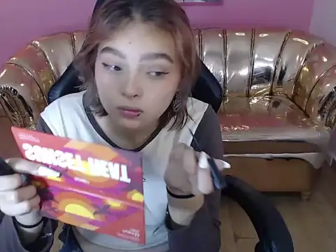 Snapshot of mia_foster_t chatting on 10-15-25, 12:49 mia foster t online show from 10-15-25, 12:49