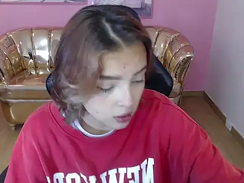 Snapshot of mia_foster_t chatting on 10-17-25, 12:52 mia foster t online show from 10-17-25, 12:52