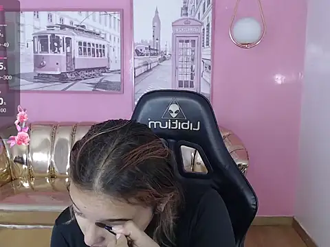 Snapshot of mia_foster_t chatting on 11-06-25, 12:50 mia foster t online show from 11-06-25, 12:50