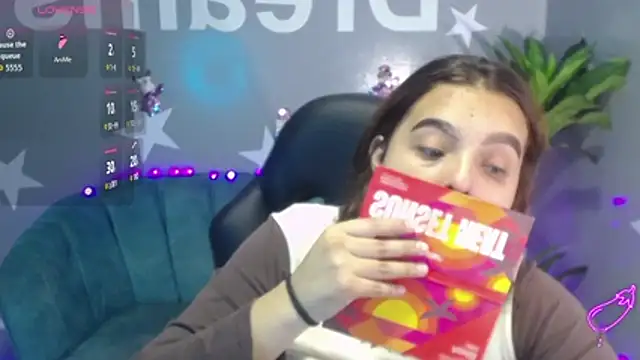 Snapshot of mia_foster_t chatting on 12-14-25, 12:54 mia foster t online show from 12-14-25, 12:54