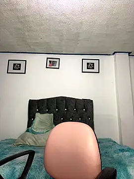 Snapshot of mitschellfox21 chatting on 10-11-25, 08:46 mitschellfox21 online show from 10-11-25, 08:46