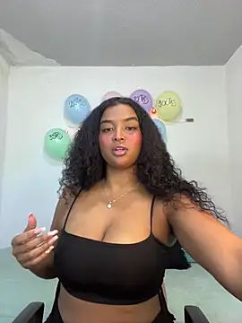 Snapshot of mitschellfox21 chatting on 11-05-25, 03:28 mitschellfox21 online show from 11-05-25, 03:28