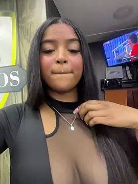 Snapshot of mitschellfox21 chatting on 11-16-25, 10:04 mitschellfox21 online show from 11-16-25, 10:04